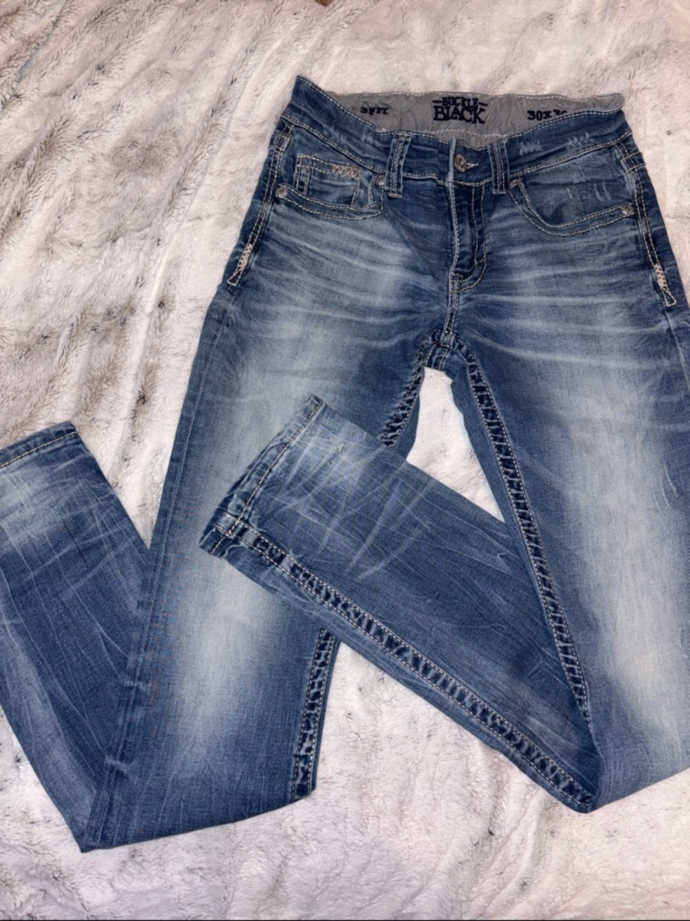 Buckle Men’s Blue Slim Straight Jeans